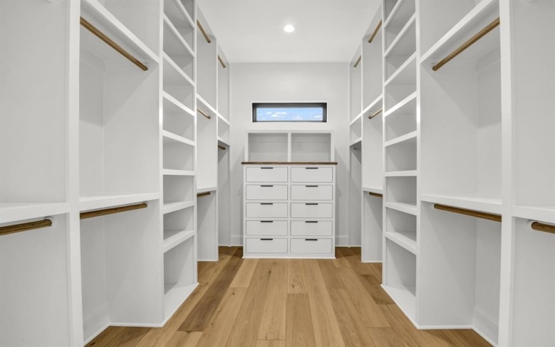 613 Hondo Crossing, Weatherford, TX 76087, 5 Bedrooms Bedrooms, ,6 BathroomsBathrooms,Residential,For Sale,613 Hondo Crossing,0,21095367