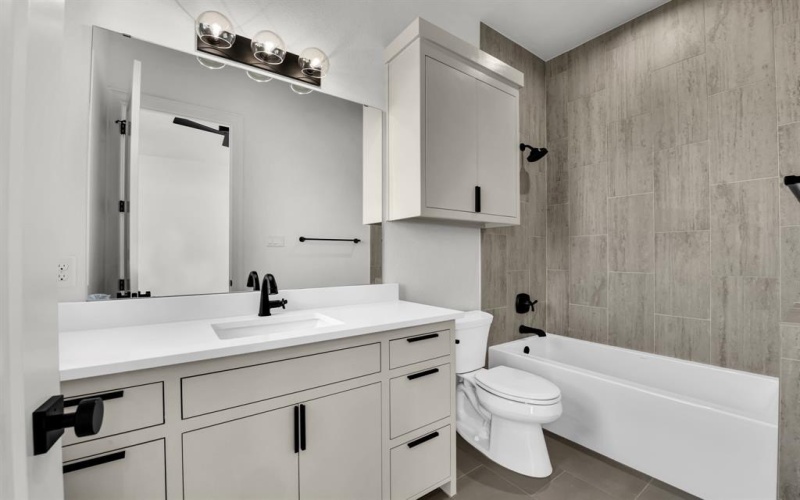 613 Hondo Crossing, Weatherford, TX 76087, 5 Bedrooms Bedrooms, ,6 BathroomsBathrooms,Residential,For Sale,613 Hondo Crossing,0,21095367