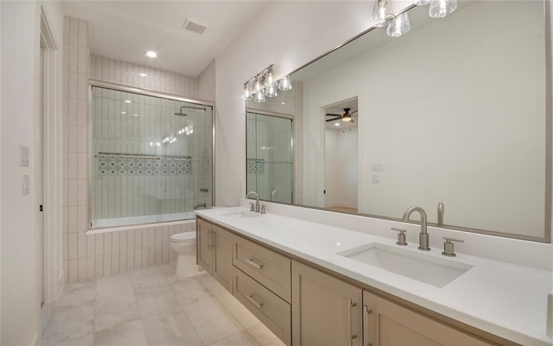 2426 Douglas Avenue, Dallas, TX 75219, 4 Habitaciones Habitaciones , ,3 BañosBaños,Residential,En Venta,2426 Douglas Avenue,0,21095553