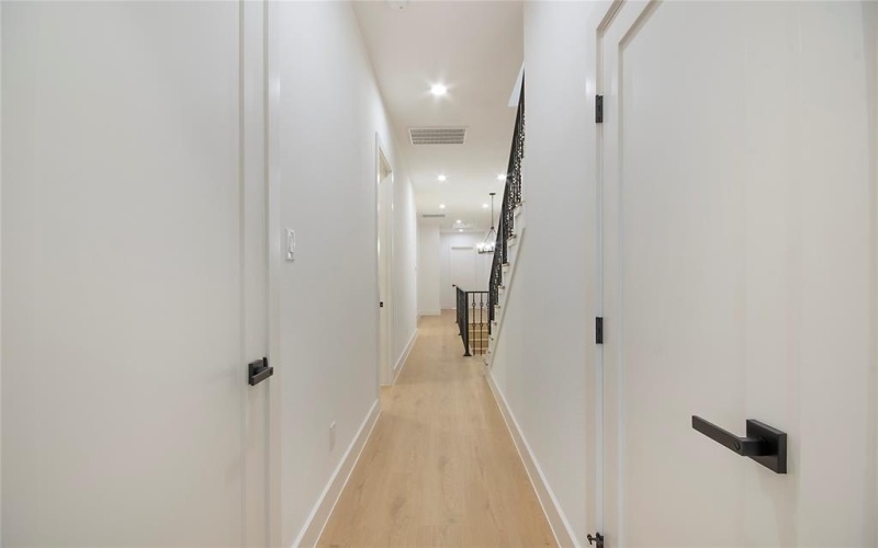 2426 Douglas Avenue, Dallas, TX 75219, 4 Habitaciones Habitaciones , ,3 BañosBaños,Residential,En Venta,2426 Douglas Avenue,0,21095553