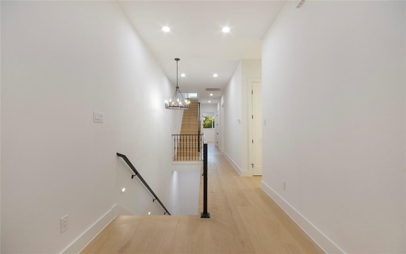 2426 Douglas Avenue, Dallas, TX 75219, 4 Habitaciones Habitaciones , ,3 BañosBaños,Residential,En Venta,2426 Douglas Avenue,0,21095553