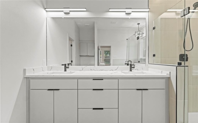 1611 Waweenoc Avenue, Dallas, TX 75216, 4 Bedrooms Bedrooms, ,2 BathroomsBathrooms,Residential,For Sale,1611 Waweenoc Avenue,0,21095565