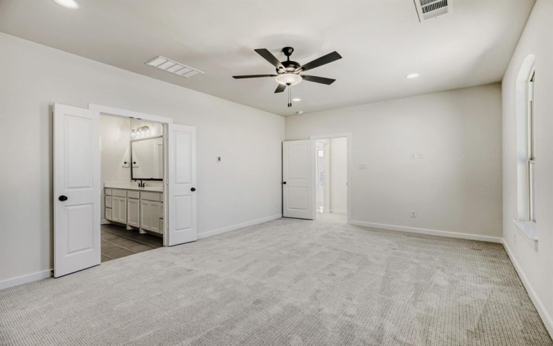 613 Damsel June Street, Lewisville, TX 75056, 3 Bedrooms Bedrooms, ,2 BathroomsBathrooms,Residential,For Sale,613 Damsel June Street,0,21095573