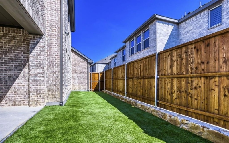 613 Damsel June Street, Lewisville, TX 75056, 3 Bedrooms Bedrooms, ,2 BathroomsBathrooms,Residential,For Sale,613 Damsel June Street,0,21095573