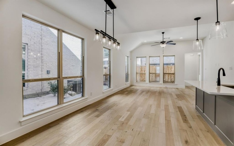 609 Damsel June Street, Lewisville, TX 75056, 3 Habitaciones Habitaciones , ,2 BañosBaños,Residential,En Venta,609 Damsel June Street,0,21095604