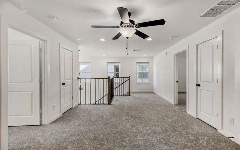 609 Damsel June Street, Lewisville, TX 75056, 3 Habitaciones Habitaciones , ,2 BañosBaños,Residential,En Venta,609 Damsel June Street,0,21095604