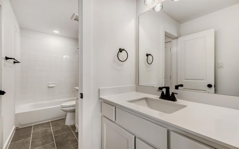 609 Damsel June Street, Lewisville, TX 75056, 3 Habitaciones Habitaciones , ,2 BañosBaños,Residential,En Venta,609 Damsel June Street,0,21095604