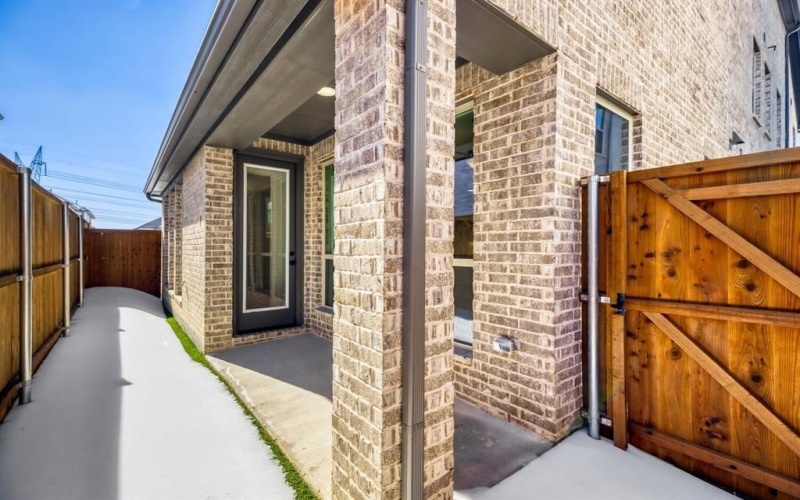 609 Damsel June Street, Lewisville, TX 75056, 3 Habitaciones Habitaciones , ,2 BañosBaños,Residential,En Venta,609 Damsel June Street,0,21095604