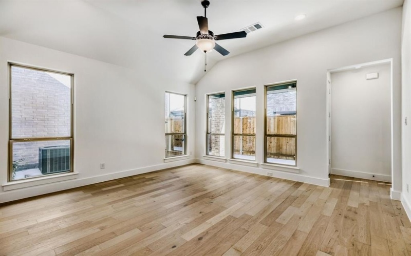 609 Damsel June Street, Lewisville, TX 75056, 3 Habitaciones Habitaciones , ,2 BañosBaños,Residential,En Venta,609 Damsel June Street,0,21095604