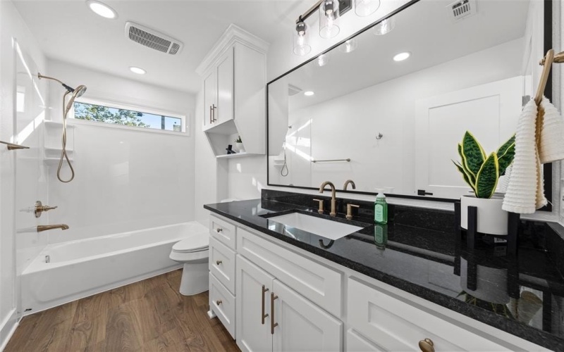 300 Arthur Street, McGregor, TX 76657, 3 Habitaciones Habitaciones , ,2 BañosBaños,Residential,En Venta,300 Arthur Street,0,21095630