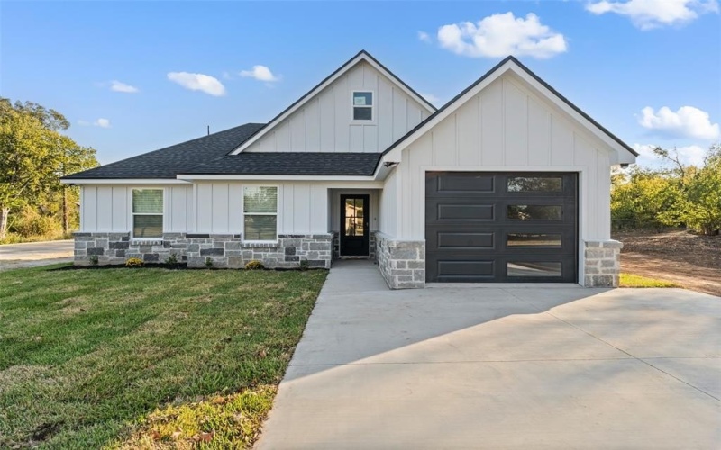 300 Arthur Street, McGregor, TX 76657, 3 Habitaciones Habitaciones , ,2 BañosBaños,Residential,En Venta,300 Arthur Street,0,21095630