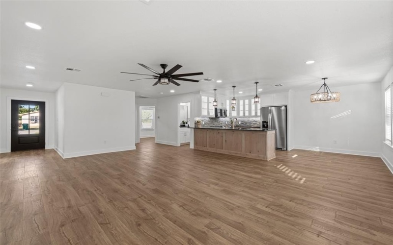 300 Arthur Street, McGregor, TX 76657, 3 Habitaciones Habitaciones , ,2 BañosBaños,Residential,En Venta,300 Arthur Street,0,21095630