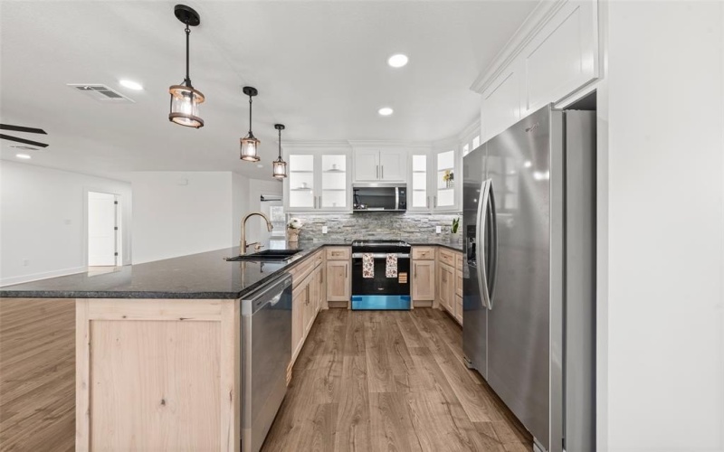 300 Arthur Street, McGregor, TX 76657, 3 Habitaciones Habitaciones , ,2 BañosBaños,Residential,En Venta,300 Arthur Street,0,21095630