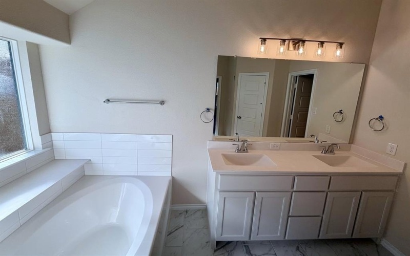 10345 Tapioca Street, Fort Worth, TX 76036, 3 Bedrooms Bedrooms, ,2 BathroomsBathrooms,Residential,For Sale,10345 Tapioca Street,0,21095708