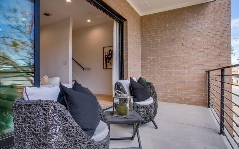 805 Pavillon Street #108, Dallas, TX 75204, 3 Bedrooms Bedrooms, ,3 BathroomsBathrooms,Residential,For Sale,805 Pavillon Street,0,21095764