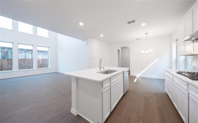 1413 Sun Garden Way, Justin, TX 76247, 4 Habitaciones Habitaciones , ,3 BañosBaños,Residential,En Venta,1413 Sun Garden Way,0,21095987