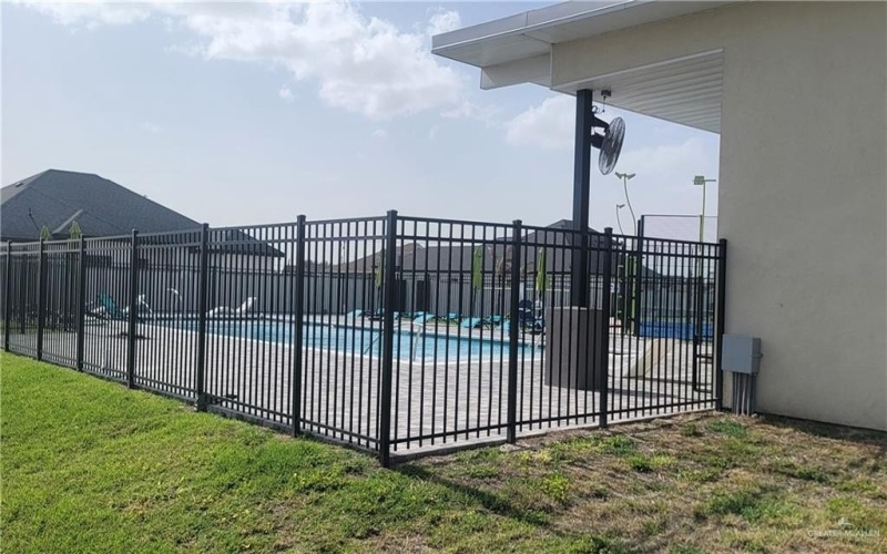 2701 E Versace Drive, Edinburg, TX 78542, 4 Bedrooms Bedrooms, ,2 BathroomsBathrooms,Residential,For Sale,2701 E Versace Drive,463476