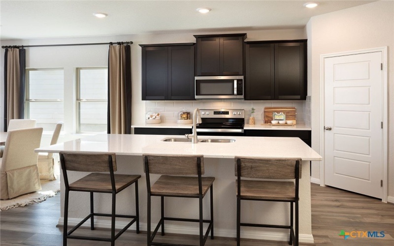 3008 Nash Drive, New Braunfels, TX 78132, 4 Habitaciones Habitaciones , ,2 BañosBaños,Residential,En Venta,3008 Nash Drive,0,596306
