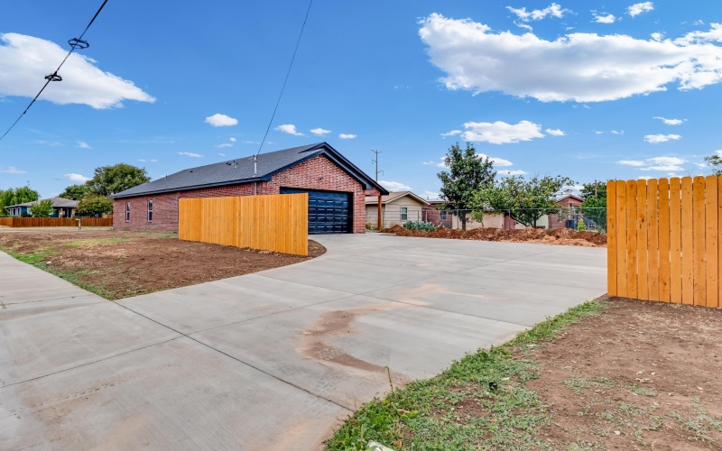1219 S Cleveland Street, Amarillo, TX 79102-4032, 3 Bedrooms Bedrooms, ,2 BathroomsBathrooms,Residential,For Sale,1219 S Cleveland Street,0,25-9046