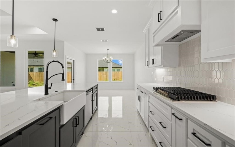 7833 Leylah Drive, Corpus Christi, TX 78414, 4 Bedrooms Bedrooms, ,3 BathroomsBathrooms,Residential,For Sale,7833 Leylah Drive,0,466861
