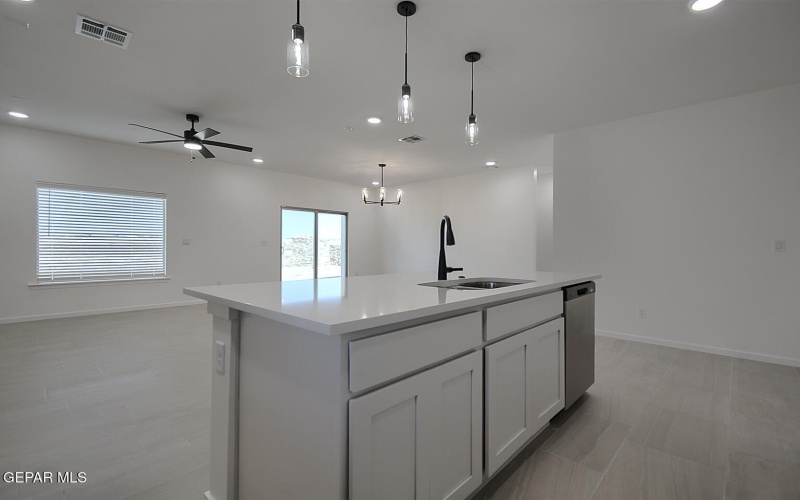 13737 CENTRO VISTA Avenue, Horizon City, TX 79928, 4 Bedrooms Bedrooms, ,2 BathroomsBathrooms,Residential,For Sale,13737 CENTRO VISTA Avenue,0,932655