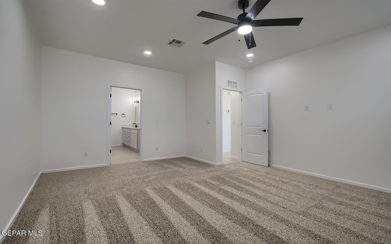 13737 CENTRO VISTA Avenue, Horizon City, TX 79928, 4 Bedrooms Bedrooms, ,2 BathroomsBathrooms,Residential,For Sale,13737 CENTRO VISTA Avenue,0,932655