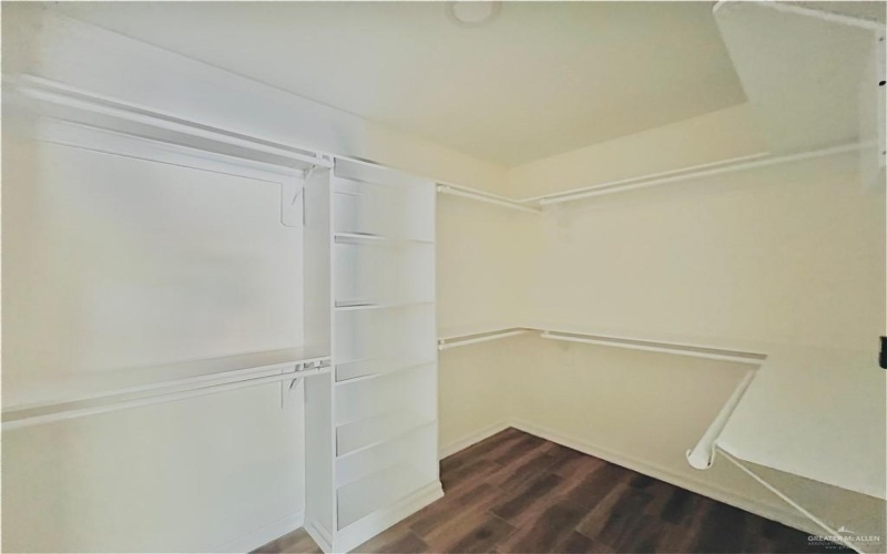 313 N Iowa Avenue, Weslaco, TX 78596, 3 Bedrooms Bedrooms, ,1 BathroomBathrooms,Residential,For Sale,313 N Iowa Avenue,0,483391