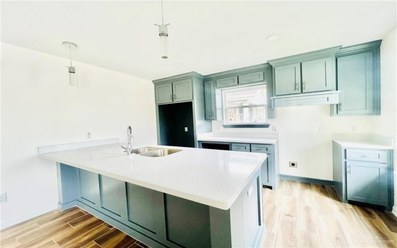 313 N Iowa Avenue, Weslaco, TX 78596, 3 Bedrooms Bedrooms, ,1 BathroomBathrooms,Residential,For Sale,313 N Iowa Avenue,0,483391