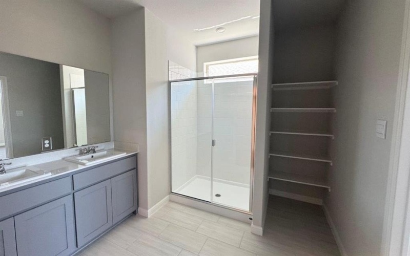 513 BABBLING BROOK Drive, Denton, TX 76259, 4 Bedrooms Bedrooms, ,2 BathroomsBathrooms,Residential,For Sale,513 BABBLING BROOK Drive,0,21095499
