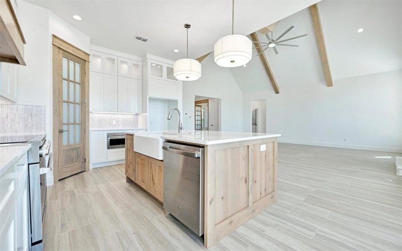 1061 Arbor Vista Drive, Azle, TX 76020, 4 Bedrooms Bedrooms, ,2 BathroomsBathrooms,Residential,For Sale,1061 Arbor Vista Drive,0,21096209