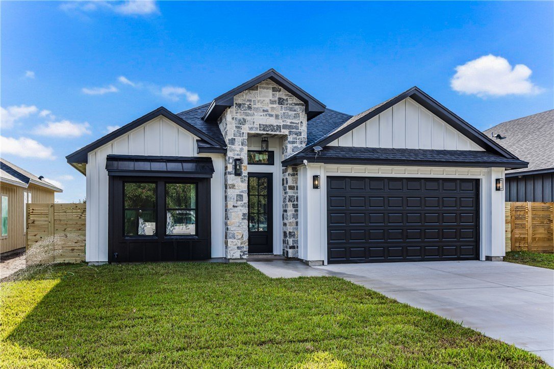 841 S 8th, Aransas Pass, TX 78336, 3 Habitaciones Habitaciones , ,2 BañosBaños,Residential,En Venta,841 S 8th,0,466753
