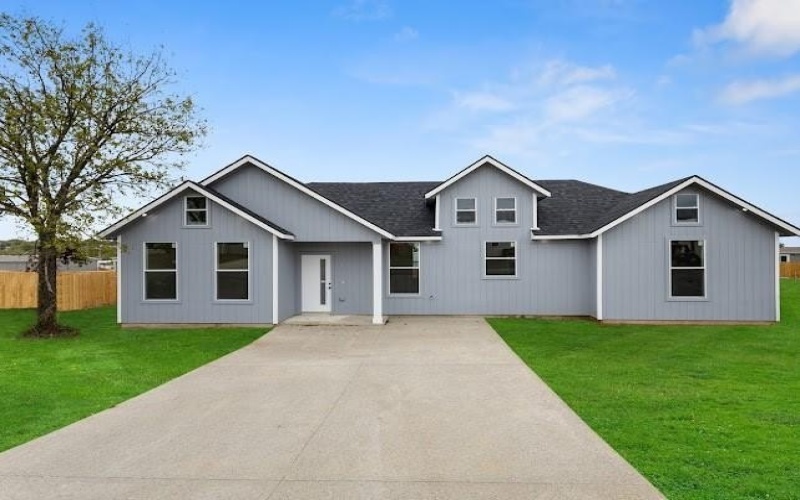 187 Cactus Canyon Drive, Bridgeport, TX 76426, 3 Bedrooms Bedrooms, ,2 BathroomsBathrooms,Residential,For Sale,187 Cactus Canyon Drive,0,21095244