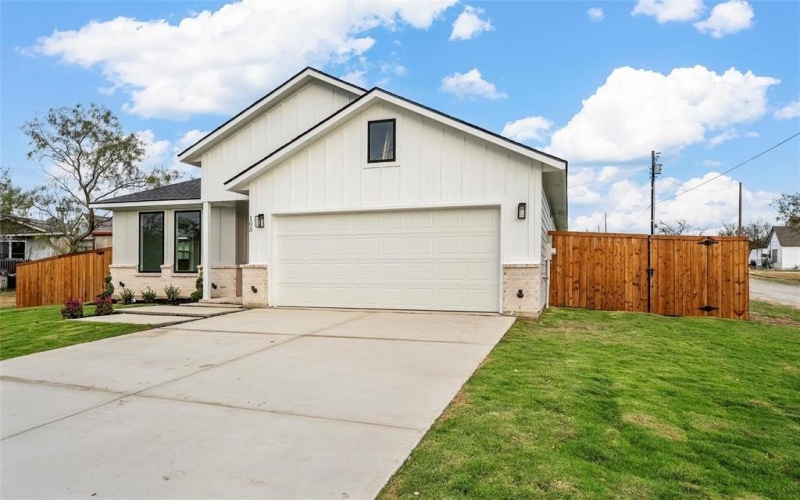 105 Anderson Street, Hillsboro, TX 76645, 4 Habitaciones Habitaciones , ,2 BañosBaños,Residential,En Venta,105 Anderson Street,0,21096366