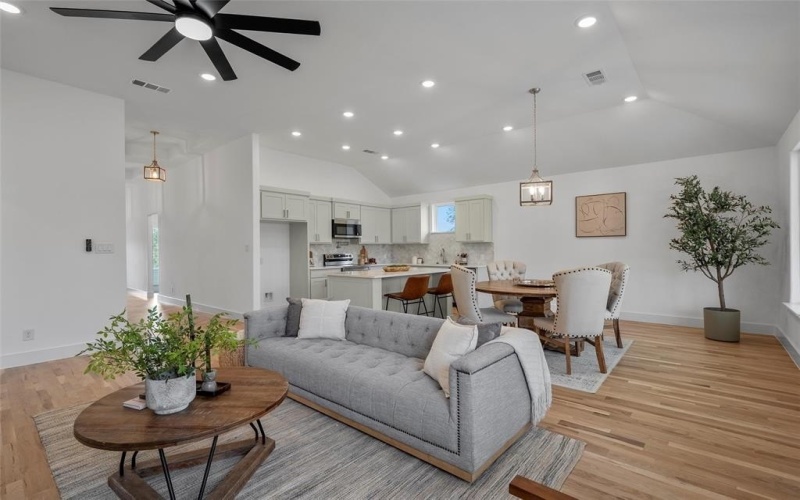 105 Anderson Street, Hillsboro, TX 76645, 4 Habitaciones Habitaciones , ,2 BañosBaños,Residential,En Venta,105 Anderson Street,0,21096366