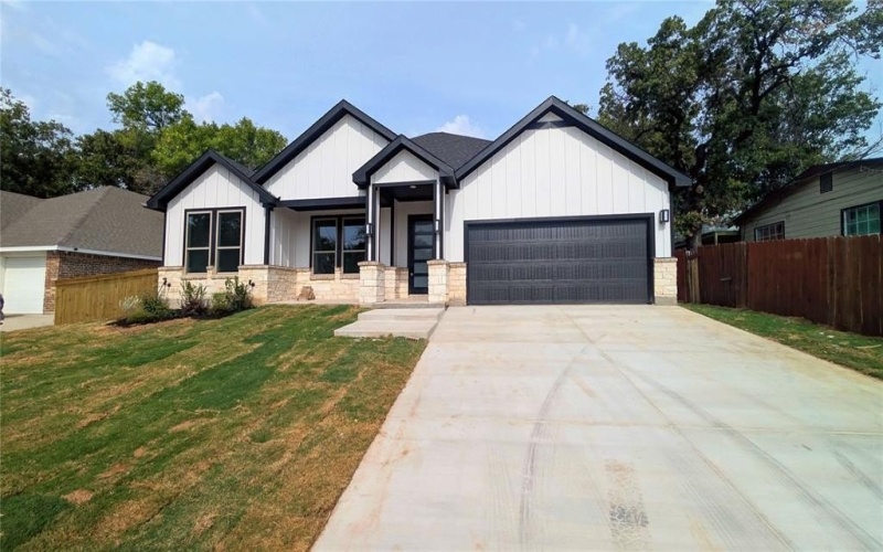 3105 Finley Street, Fort Worth, TX 76111, 3 Bedrooms Bedrooms, ,2 BathroomsBathrooms,Residential,For Sale,3105 Finley Street,0,21096407