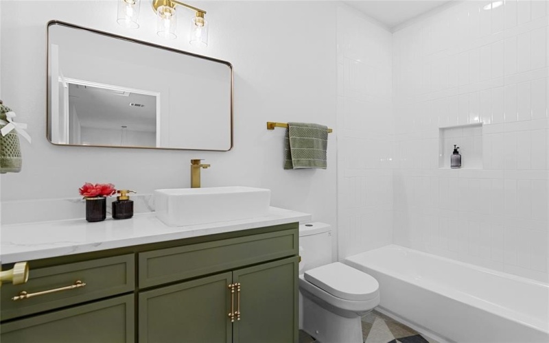 13712 W Riviera Drive, Fort Worth, TX 76028, 4 Bedrooms Bedrooms, ,3 BathroomsBathrooms,Residential,For Sale,13712 W Riviera Drive,0,21093779