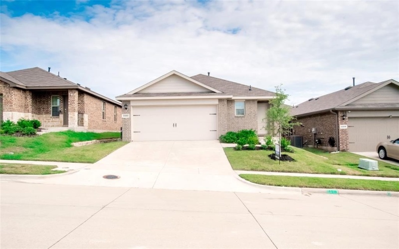 1221 Nursery Drive, Forney, TX 75126, 3 Bedrooms Bedrooms, ,2 BathroomsBathrooms,Residential,For Sale,1221 Nursery Drive,0,21096515