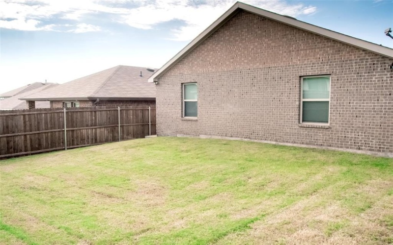 1221 Nursery Drive, Forney, TX 75126, 3 Bedrooms Bedrooms, ,2 BathroomsBathrooms,Residential,For Sale,1221 Nursery Drive,0,21096515