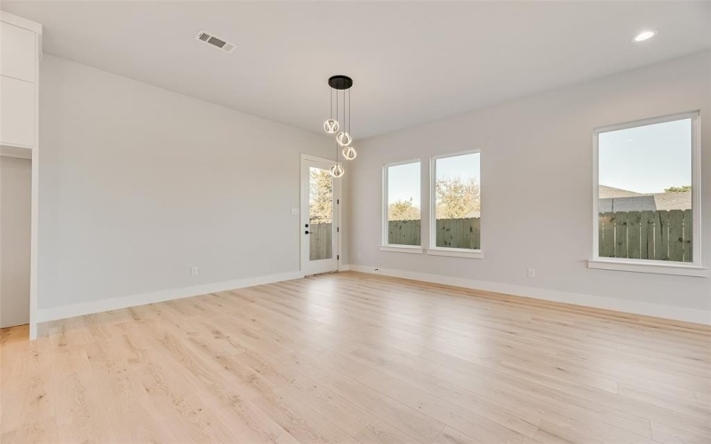 2515 Fatima Avenue, Dallas, TX 75241, 4 Bedrooms Bedrooms, ,2 BathroomsBathrooms,Residential,For Sale,2515 Fatima Avenue,0,21096596