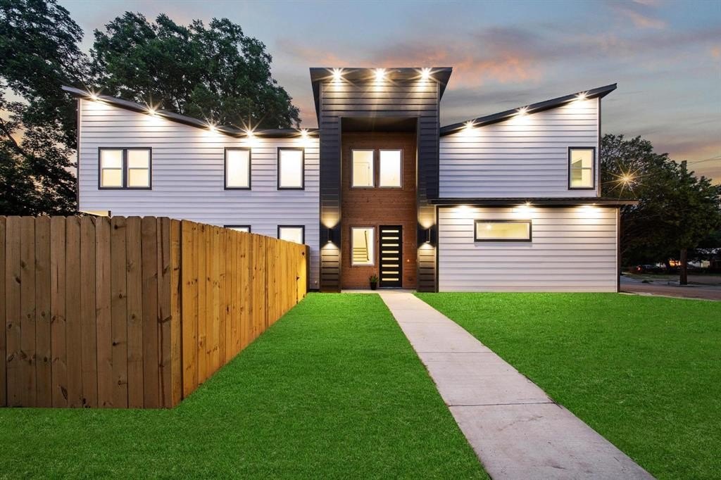 2503 Lawrence Street, Dallas, TX 75215, 3 Habitaciones Habitaciones , ,2 BañosBaños,Residential,En Venta,2503 Lawrence Street,0,21096748