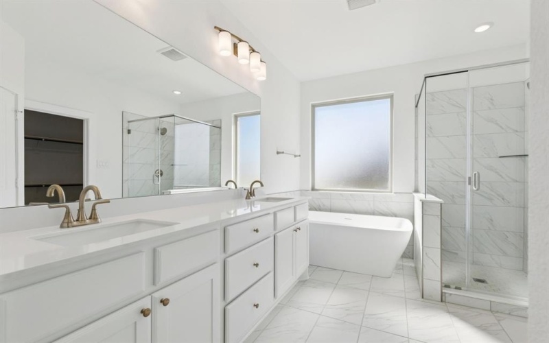 137 Swan Lake Drive, Waxahachie, TX 75165, 5 Habitaciones Habitaciones , ,3 BañosBaños,Residential,En Venta,137 Swan Lake Drive,0,21096772