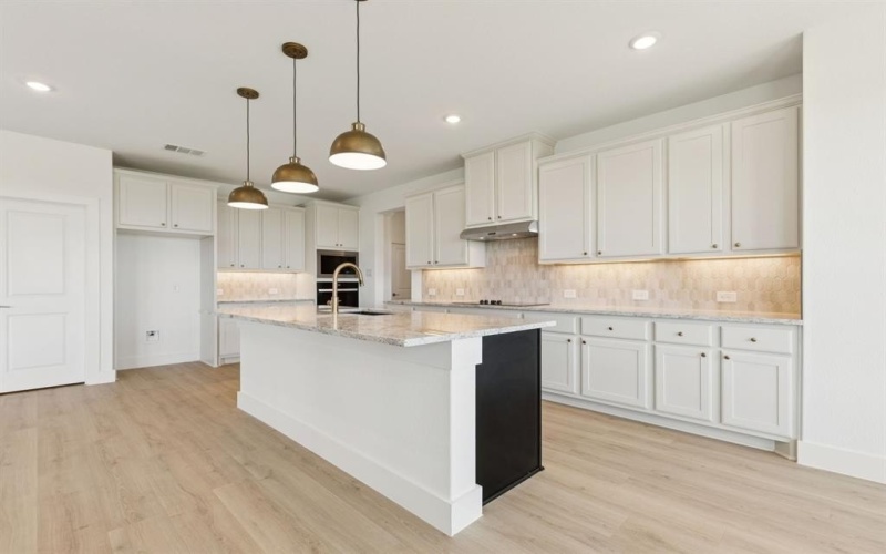 137 Swan Lake Drive, Waxahachie, TX 75165, 5 Habitaciones Habitaciones , ,3 BañosBaños,Residential,En Venta,137 Swan Lake Drive,0,21096772