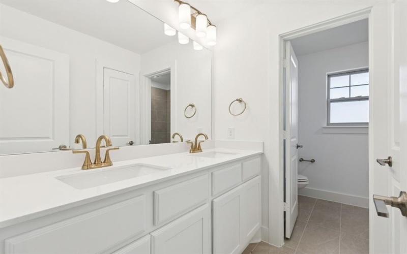 137 Swan Lake Drive, Waxahachie, TX 75165, 5 Habitaciones Habitaciones , ,3 BañosBaños,Residential,En Venta,137 Swan Lake Drive,0,21096772