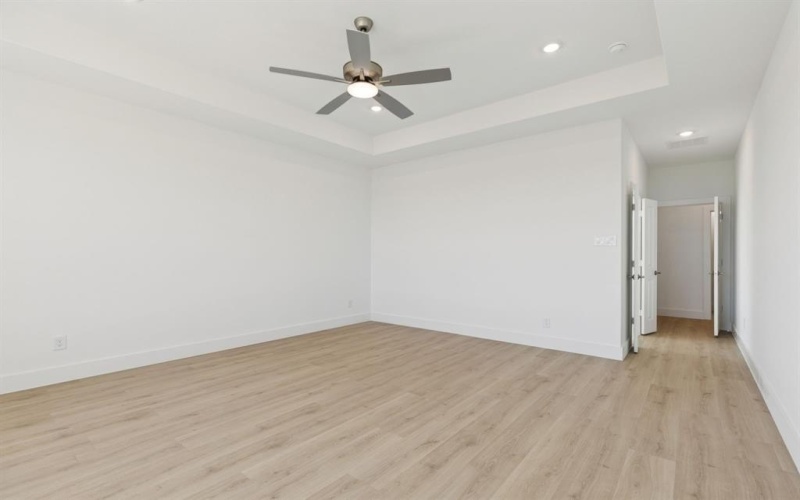 137 Swan Lake Drive, Waxahachie, TX 75165, 5 Habitaciones Habitaciones , ,3 BañosBaños,Residential,En Venta,137 Swan Lake Drive,0,21096772