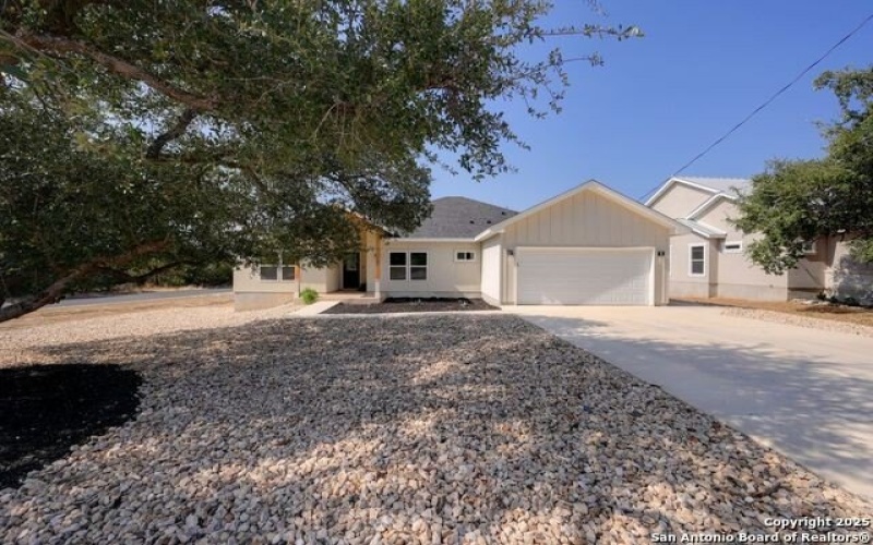 101 N John Bird, Blanco, TX 78606, 4 Habitaciones Habitaciones , ,3 BañosBaños,Residential,En Venta,101 N John Bird,0,1918366