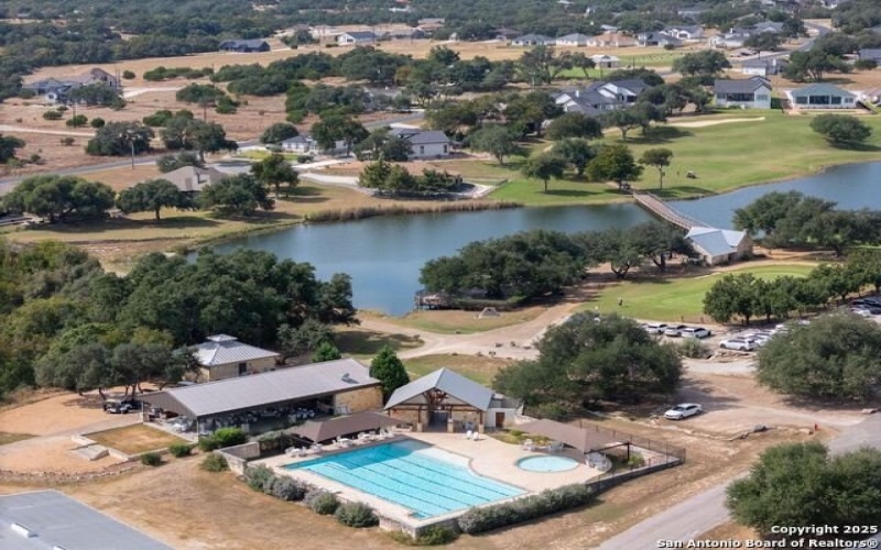 101 N John Bird, Blanco, TX 78606, 4 Habitaciones Habitaciones , ,3 BañosBaños,Residential,En Venta,101 N John Bird,0,1918366