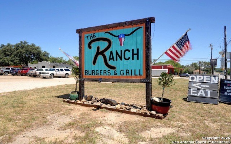 101 N John Bird, Blanco, TX 78606, 4 Habitaciones Habitaciones , ,3 BañosBaños,Residential,En Venta,101 N John Bird,0,1918366