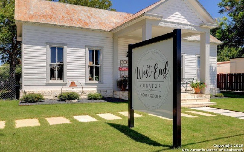 101 N John Bird, Blanco, TX 78606, 4 Habitaciones Habitaciones , ,3 BañosBaños,Residential,En Venta,101 N John Bird,0,1918366
