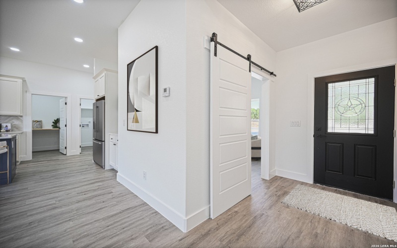 101 N John Bird, Blanco, TX 78606, 4 Habitaciones Habitaciones , ,3 BañosBaños,Residential,En Venta,101 N John Bird,0,1918366