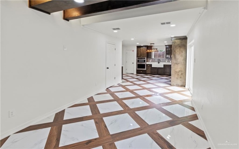 1409 E Karen Drive #A, Alton, TX 78573, 2 Habitaciones Habitaciones , ,2 BañosBaños,Residential,En Venta,1409 E Karen Drive,0,483166